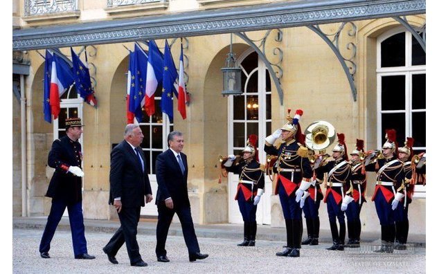 Visite du Président ouzbek Chavkat Mirziyoïev au Sénat français 